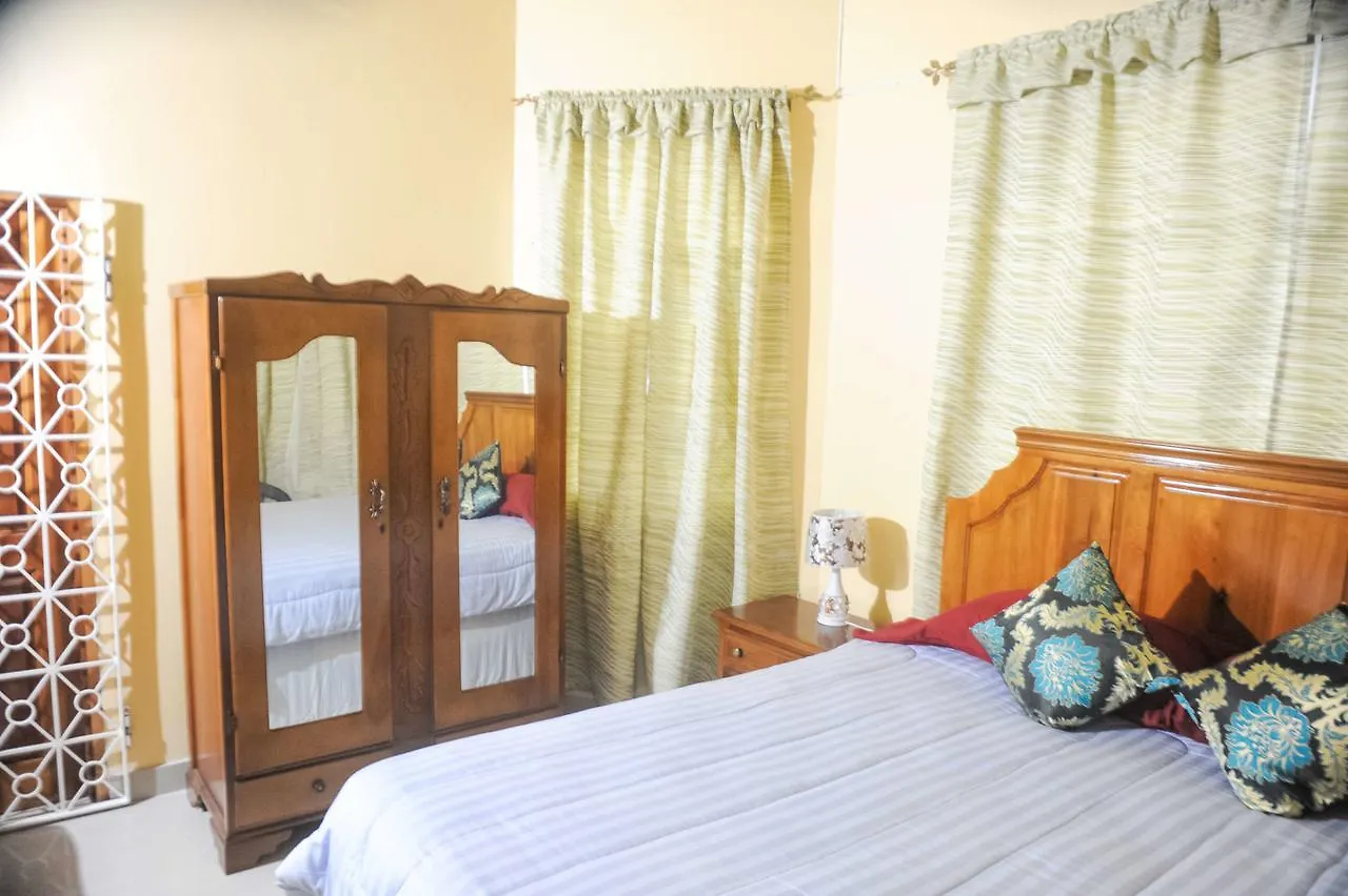 Eagle'S Nest Hotel Montego Bay 3*,